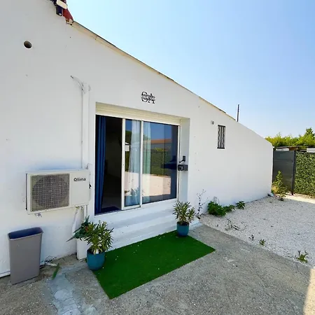 The Amantis Xxl Bath And Sauna In Mauguio