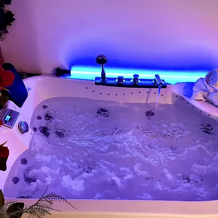 The Amantis Xxl Bath And Sauna In Holiday home