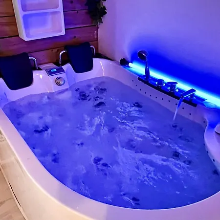 The Amantis Xxl Bath And Sauna In Holiday home Mauguio